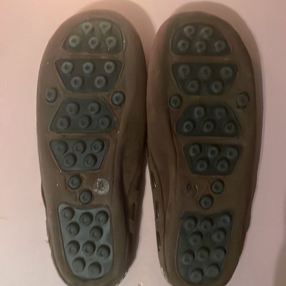 New “suede” moccasins by GAP worn 1-2 times inside and once outside. Cute/comfy - Picture 5 of 5